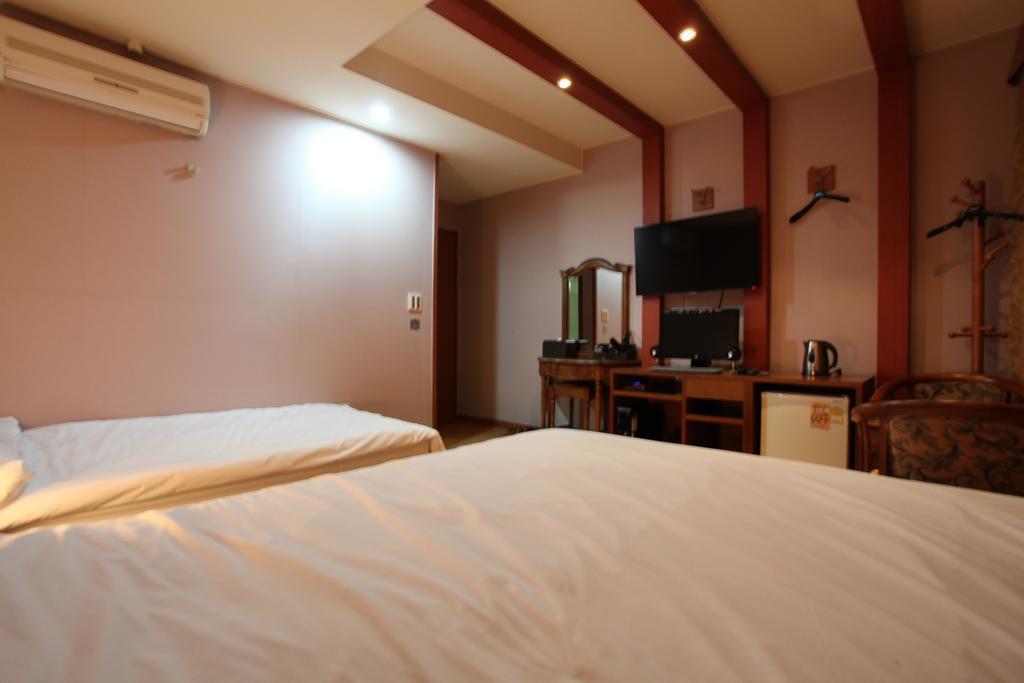 Monaco Hotel Jeju Kamer foto